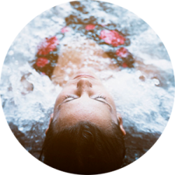 relaxing-jacuzzi